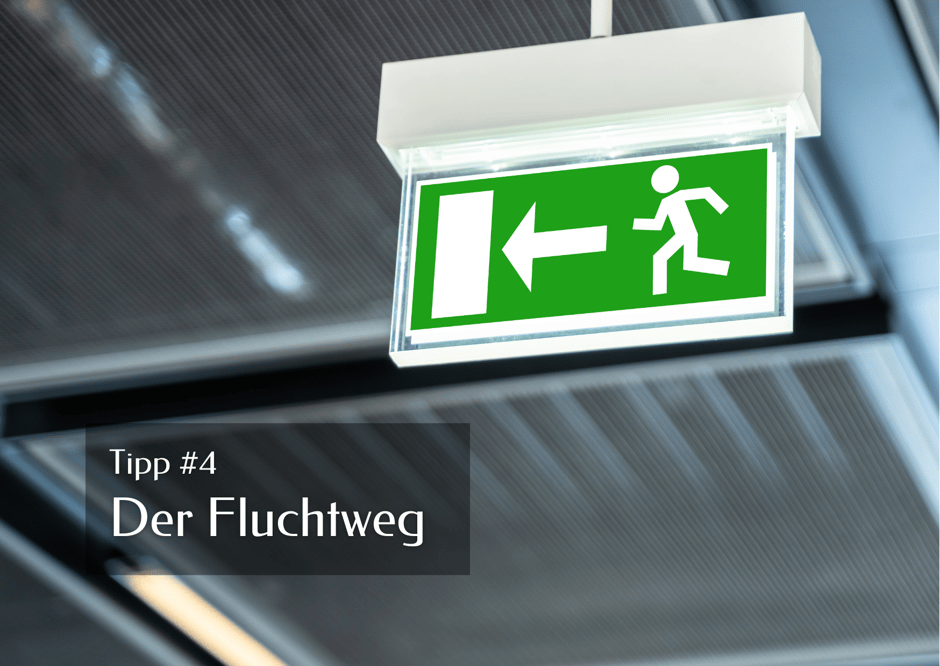 Fluchtweg im Hotel. Mit Kindern darüber sprechen 