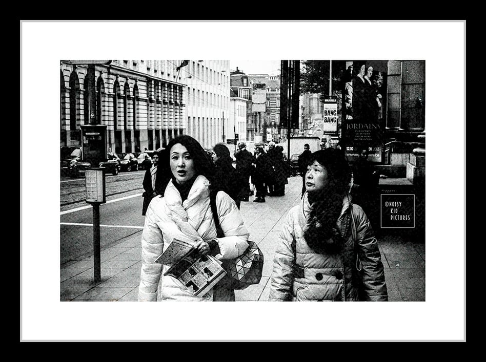 Noisy Kid est le photographe idéal pour apprendre en rue l´art de la photographie d´expo en Belgique et plus exactement à Bruxelles