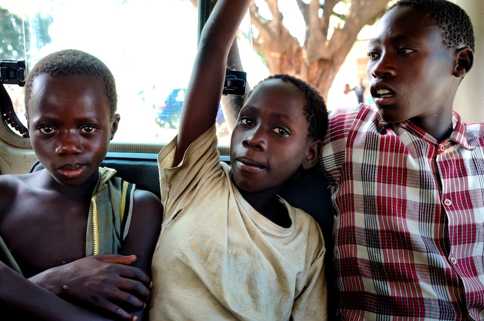 Burundi, homeless children  © François Struzik - simply human