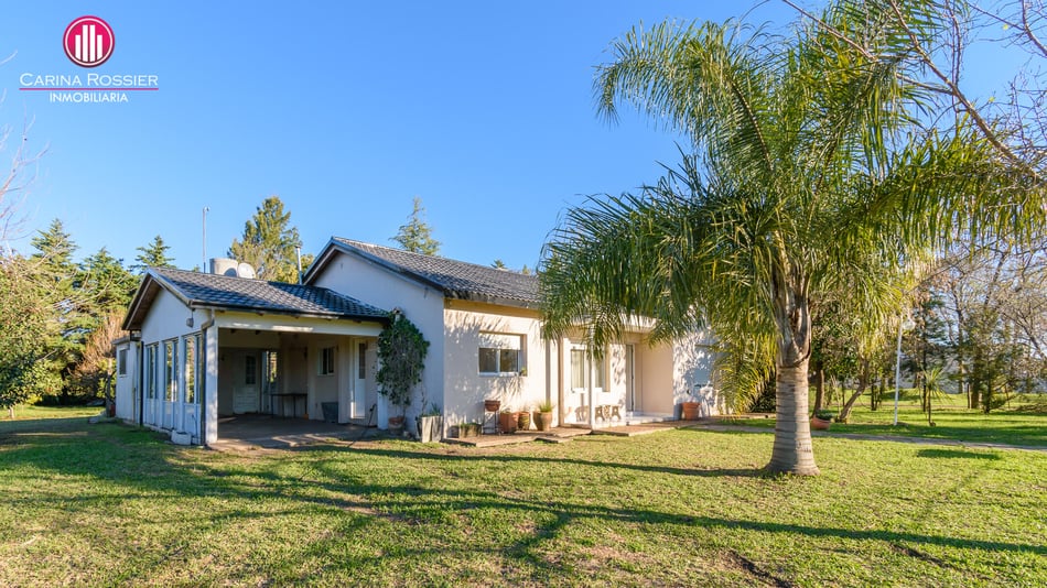 Carina Rossier Inmobiliaria vende casa en Villa Elisa, Entre Ríos.