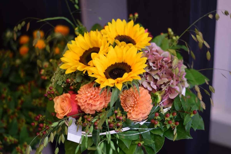 Blumenstrauss mit Sonnenblumen Gais