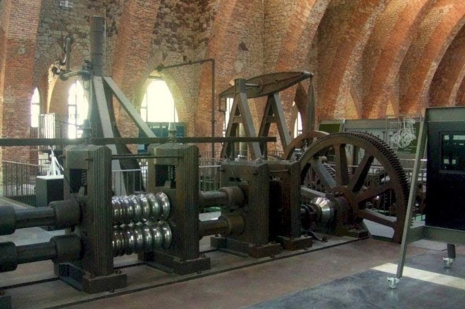 Recreación de maquina de laminado de 1850, a tamaño real, emplazamiento real,  Museo de la Minería y de la Siderurgia