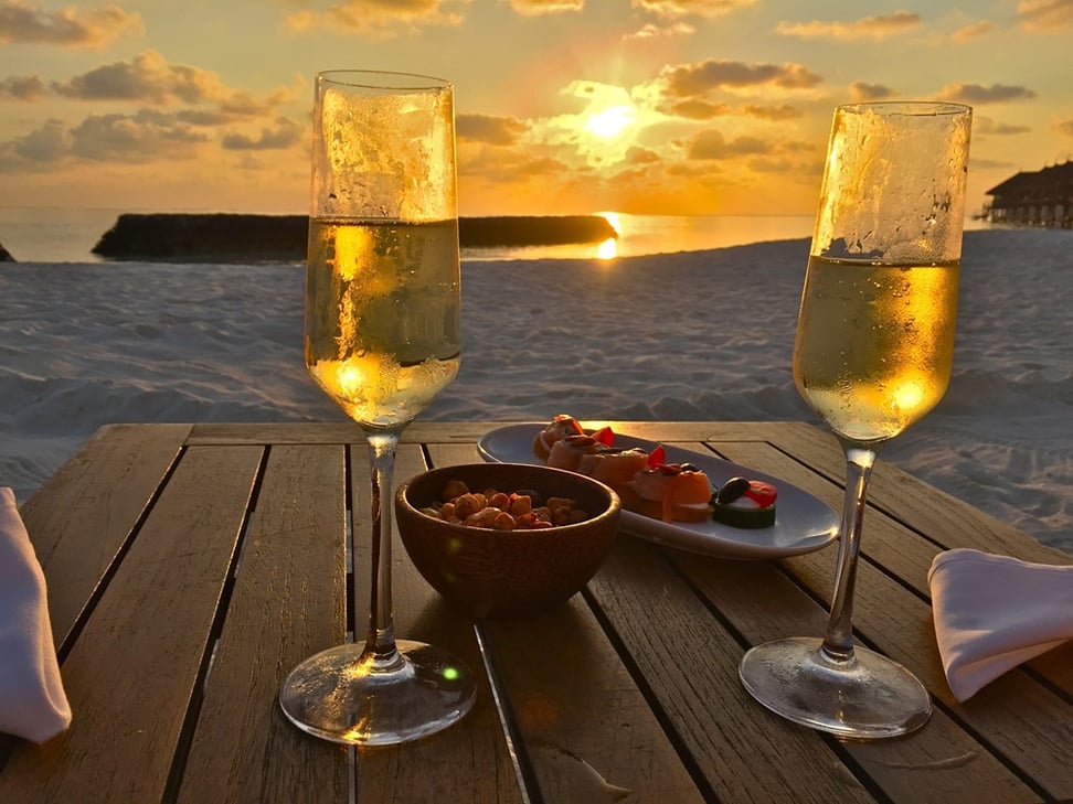 モルディブのビーチサイドディナー