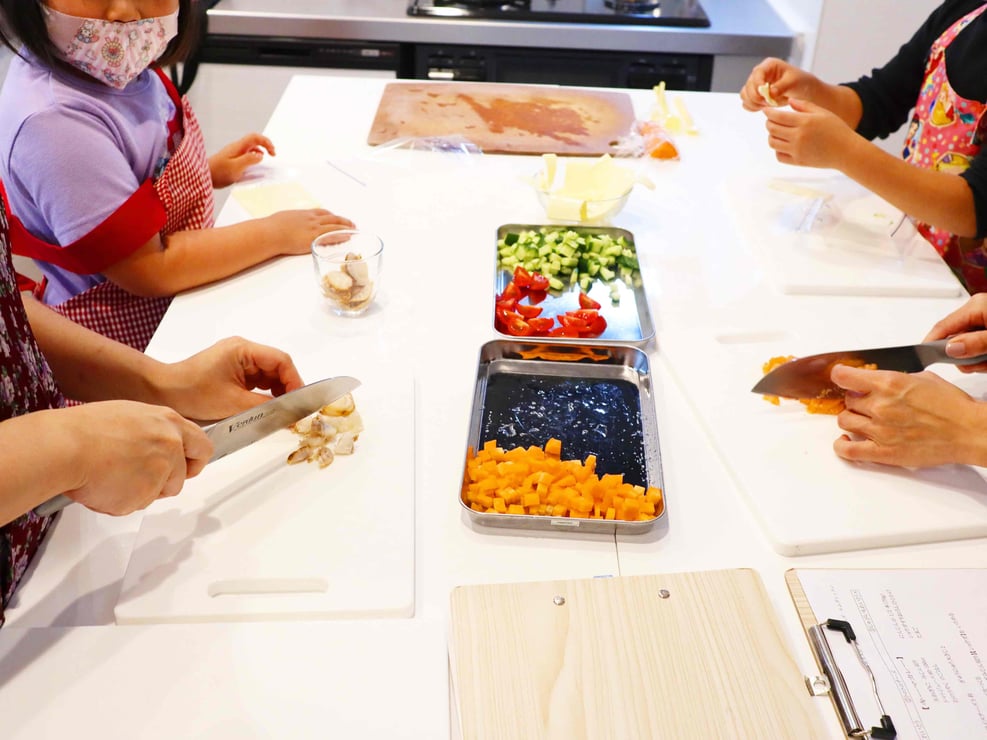 山岡真千子　子供料理教室　親子料理教室　エムズレッスン
