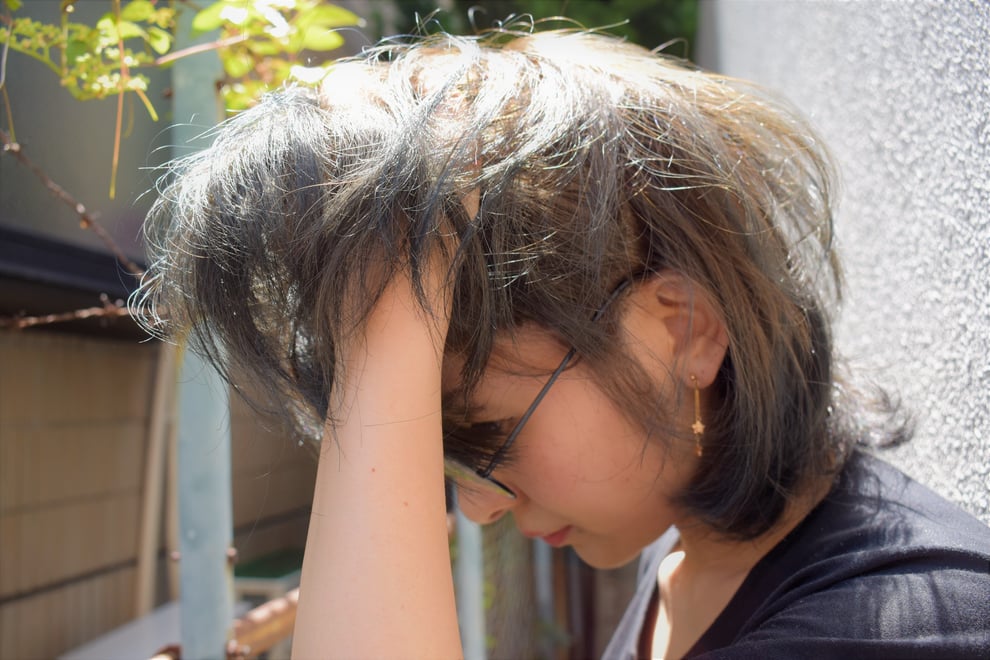 アッシュグレー