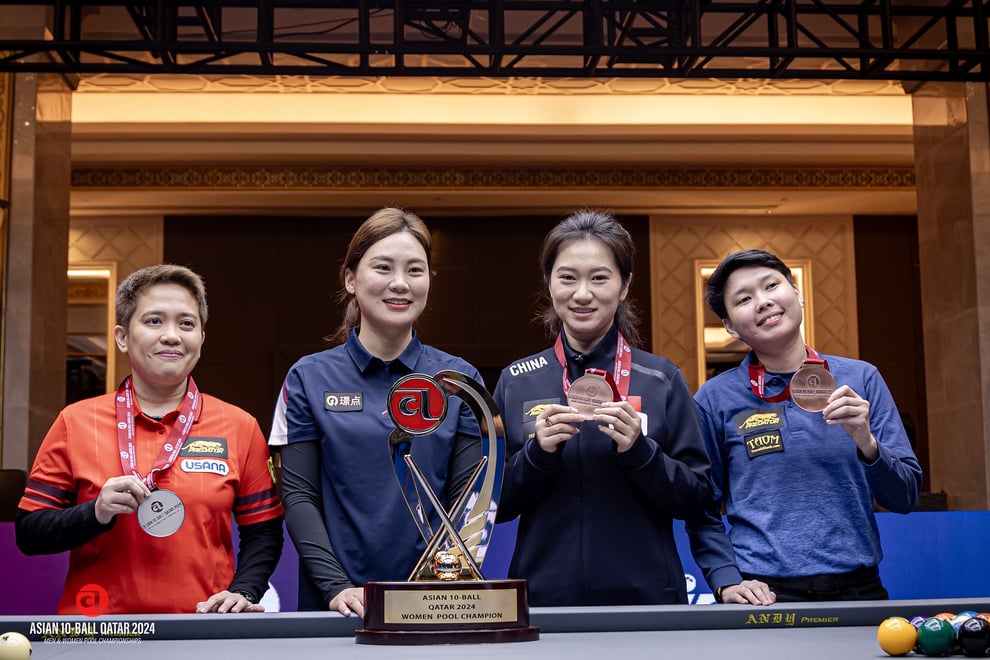 左から2位：アミット、優勝：劉莎莎、3位：韓雨、3位：センテノ