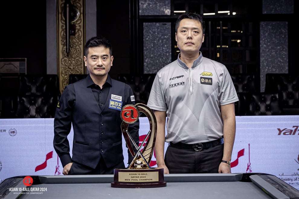 ファイナリスト。右が優勝の張榮麟、左は2位の党金虎