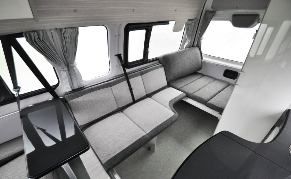 GENUINE-ダイネット