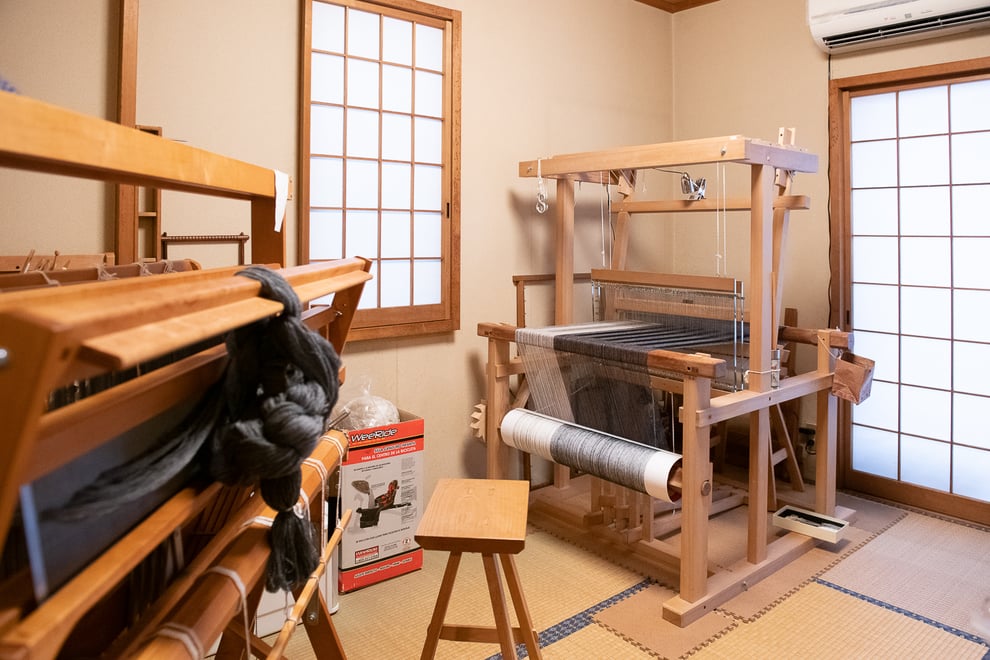 ▲長井美和さんの手仕事場